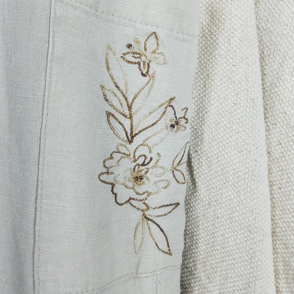 Erika Women's Embroidered Embellished XL Capri Pants - Picture 8 of 15